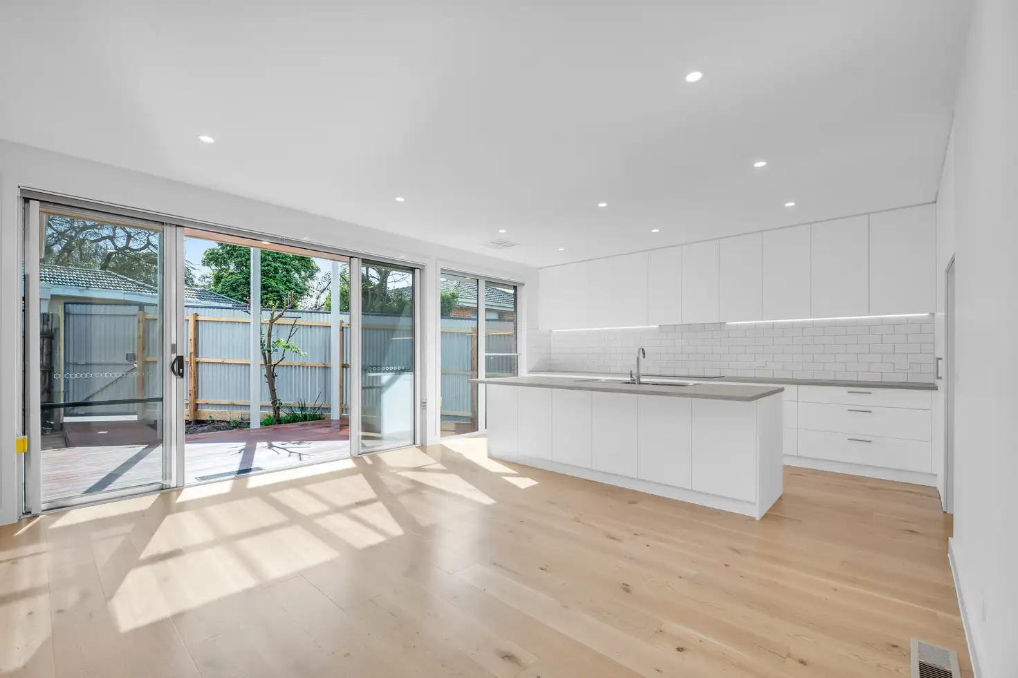Main view of Homely house listing, 1/25 Carween Ave, Mitcham VIC 3132
