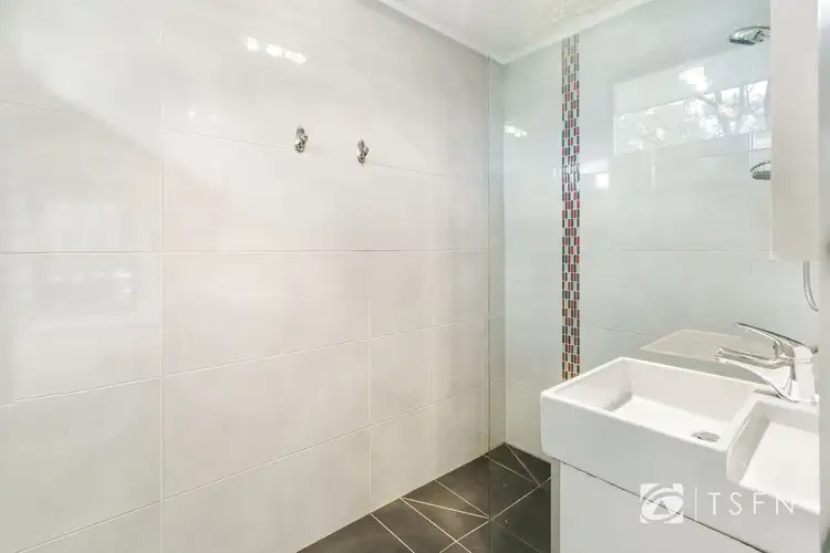Fifth view of Homely apartment listing, 52b Solomon St, East Bendigo VIC 3550
