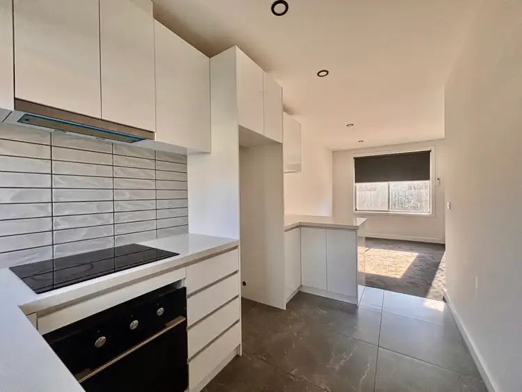 2/58 John St, Glenroy VIC 3046