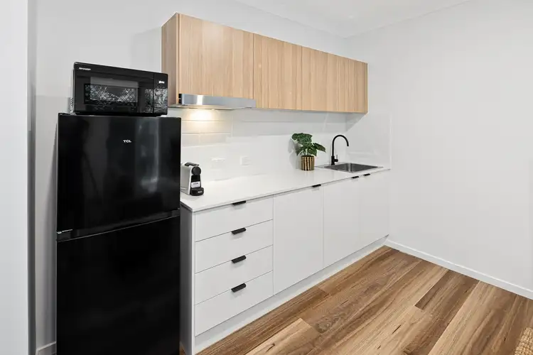 Fifth view of Homely unit listing, 2/50 Hockings St, Clayfield QLD 4011