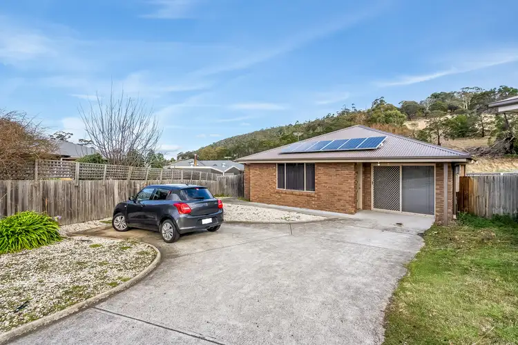 2/181 Branscombe Rd, Claremont TAS 7011
