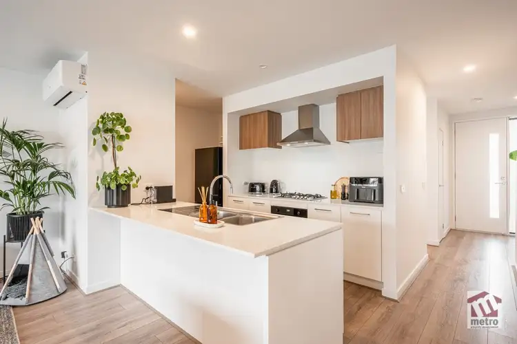 5 Ferguson Walk, Mickleham VIC 3064