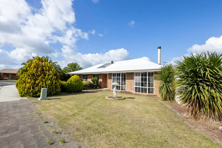 4 Attunga Dr