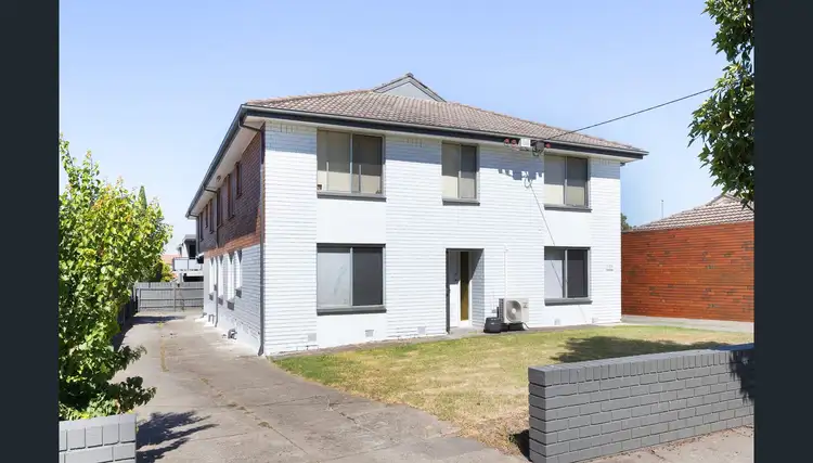 2/62 McPherson Street, Essendon VIC 3040