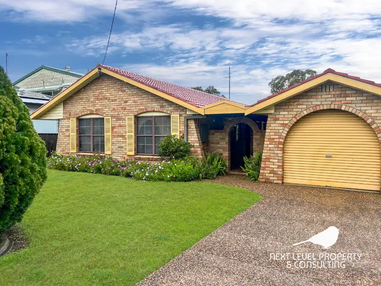 18 White Ave, Singleton Heights NSW 2330