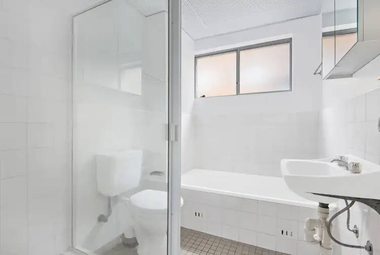Fourth view of Homely apartment listing, 4/13 Clarke Street, Narrabeen NSW 2101