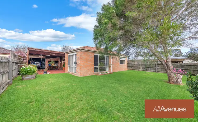 35 Chisholm Cres, Narre Warren South VIC 3805