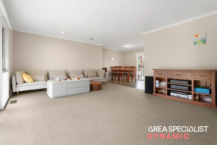 17 Bristow Dr, Forest Hill VIC 3131