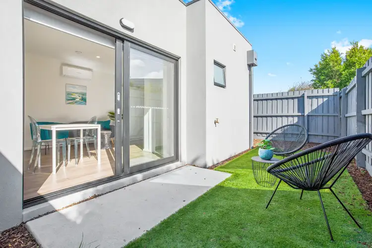 4/5 Hughes St, Hoppers Crossing VIC 3029