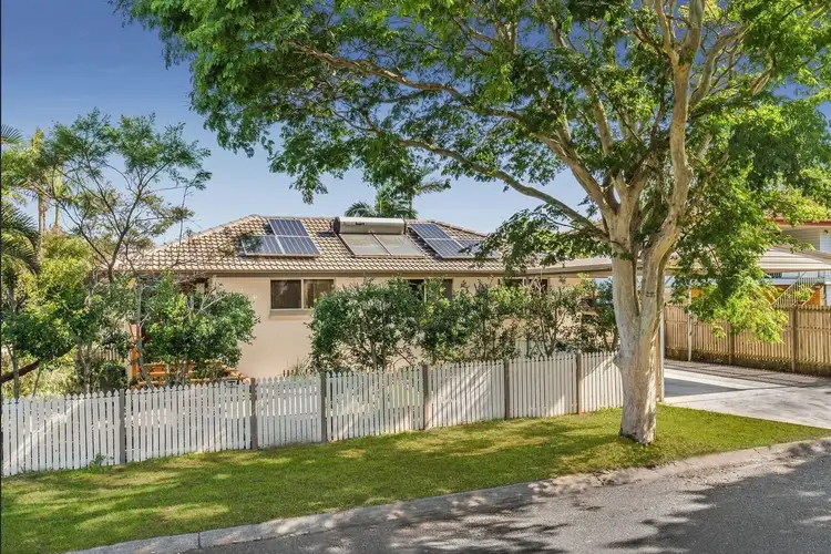 4 Baybreeze St, Manly West QLD 4179