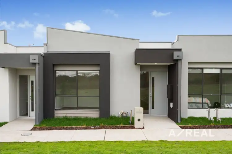 7 Henty Walk, Donnybrook VIC 3064