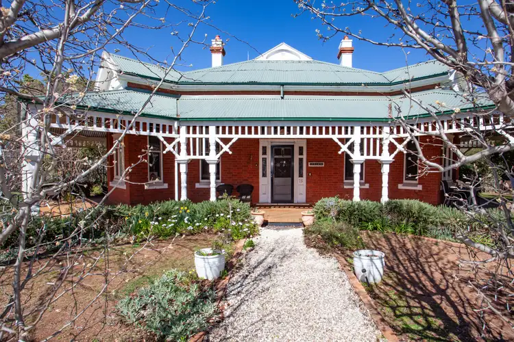 75 Warne St, Wellington NSW 2820
