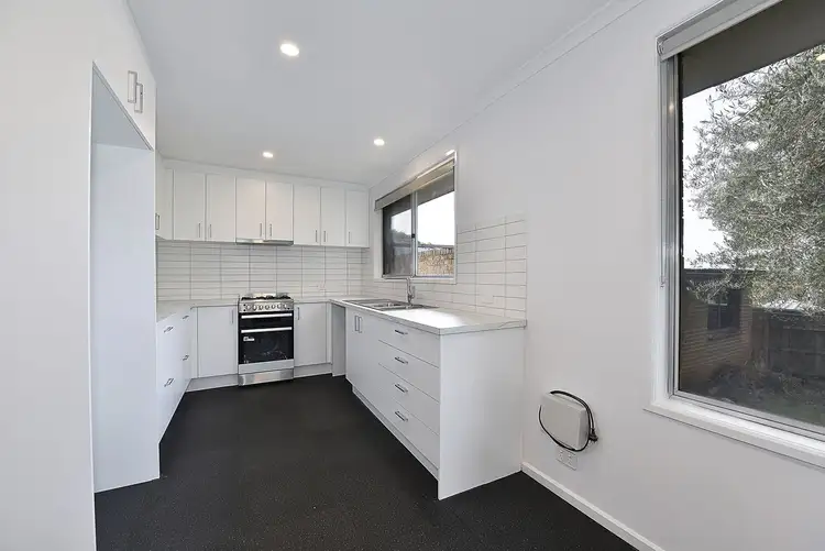 Fourth view of Homely house listing, 6 Byfield Cl, Gladstone Park VIC 3043