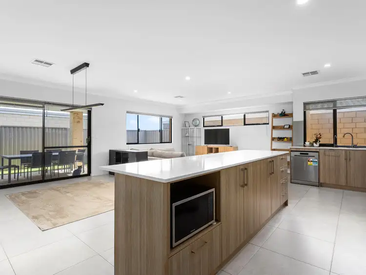 13 Nodosa Way, Beeliar WA 6164