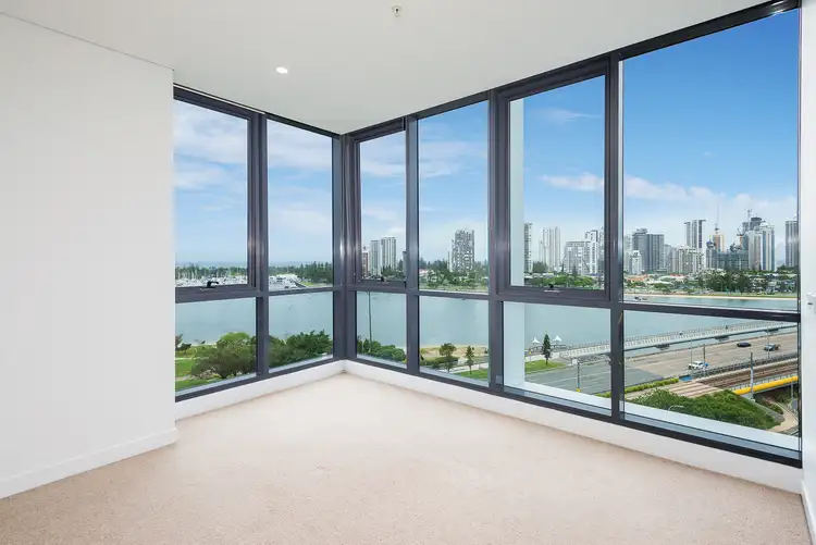 1009/2 Como Cres, Southport QLD 4215