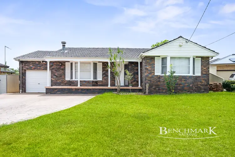4 Vasta Ave, Moorebank NSW 2170