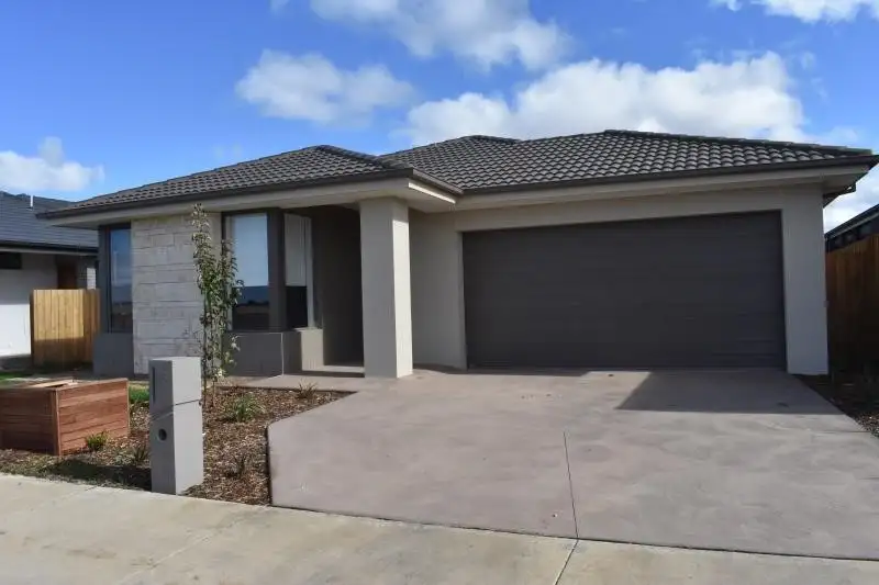 Main view of Homely house listing, 18 Simpson Circuit, Armstrong Creek VIC 3217