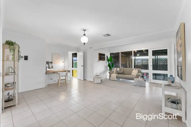 Sixth view of Homely house listing, 5 Austral Ct, Wheelers Hill VIC 3150