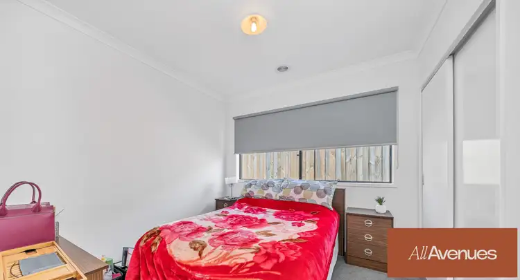 Fifth view of Homely house listing, 28 Omeara Crescent, Cranbourne East VIC 3977