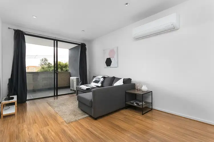 Third view of Homely apartment listing, 8/82 Hopetoun Ave, Brunswick West VIC 3055