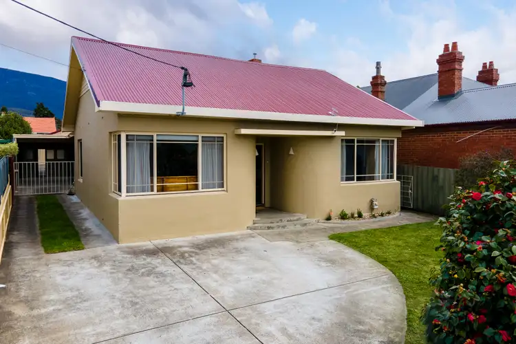 8 Mercer St, New Town TAS 7008