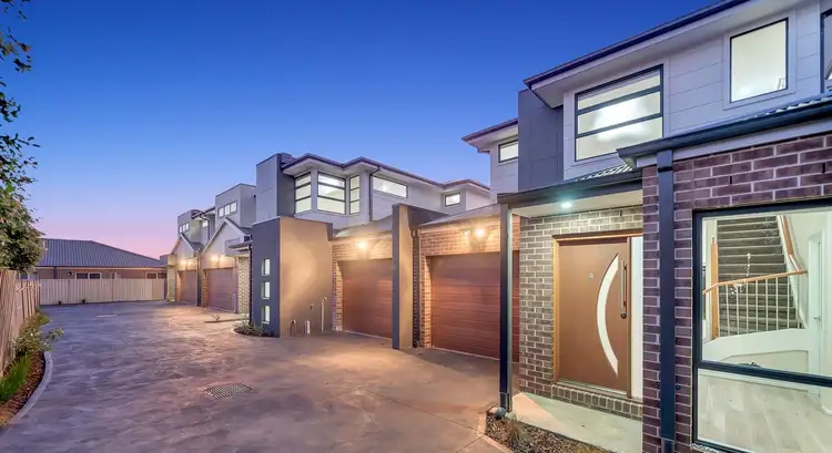 3/10 Corymbia Court, Truganina VIC 3029