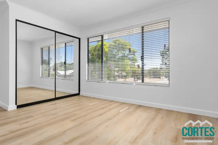 4/62 Agincourt Dr, Forrestfield WA 6058