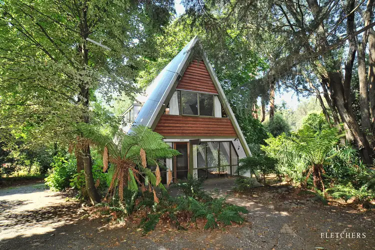 6 Claverton Avenue, Mount Dandenong VIC 3767