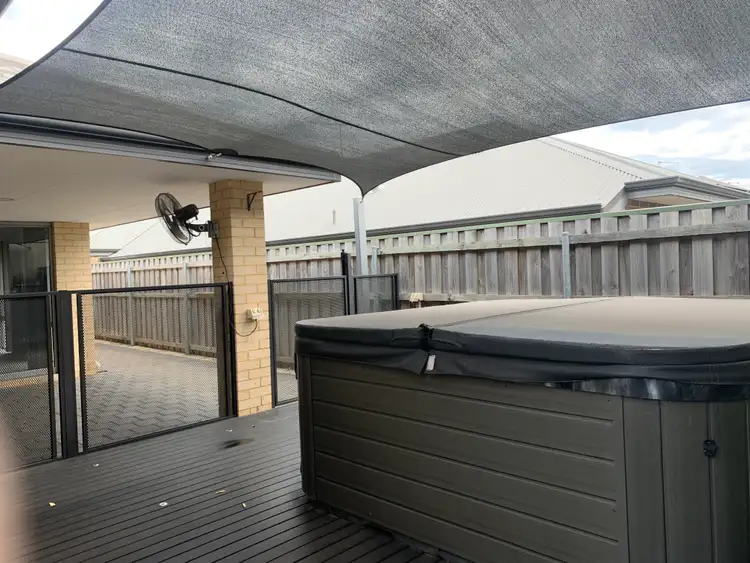 94 Sapphire Chase, Wellard WA 6170