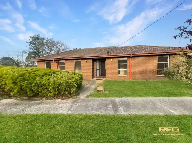 7 Taree St, Kings Park VIC 3021