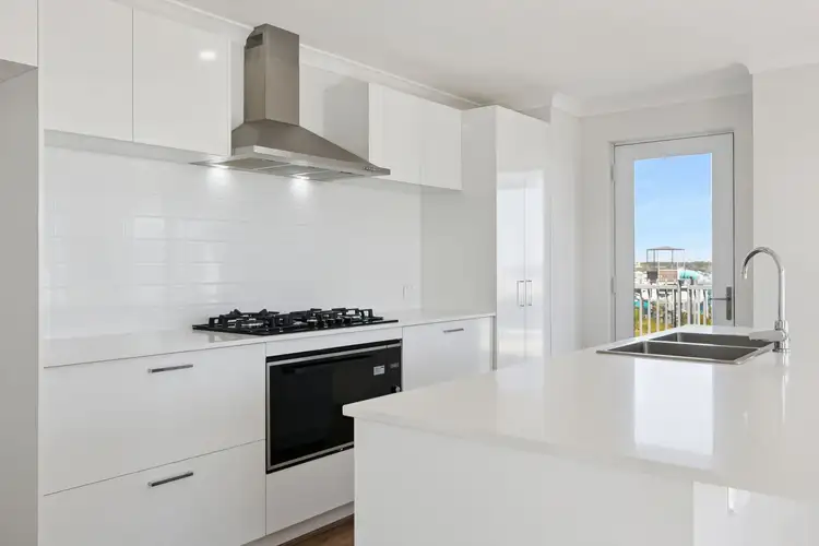 Sixth view of Homely house listing, 2 Canal La, Eglinton WA 6034