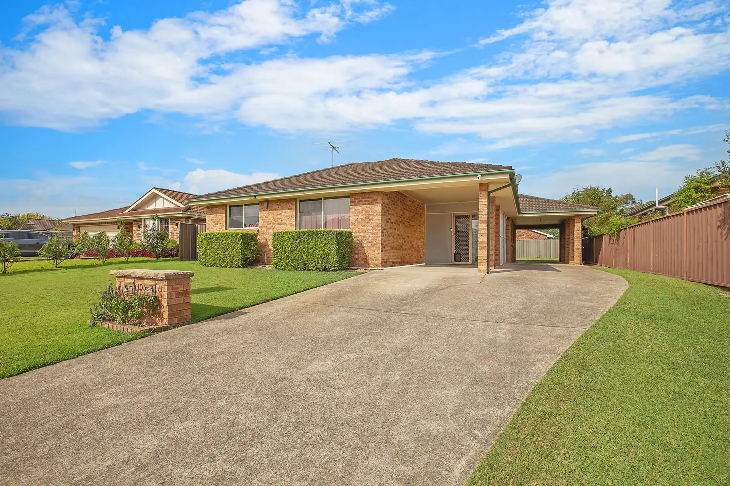 Main view of Homely semi-detached listing, 1/10 Albert St, Mcgraths Hill NSW 2756