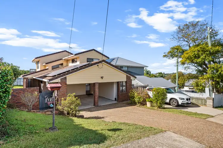 12 Whites Rd, Manly West QLD 4179