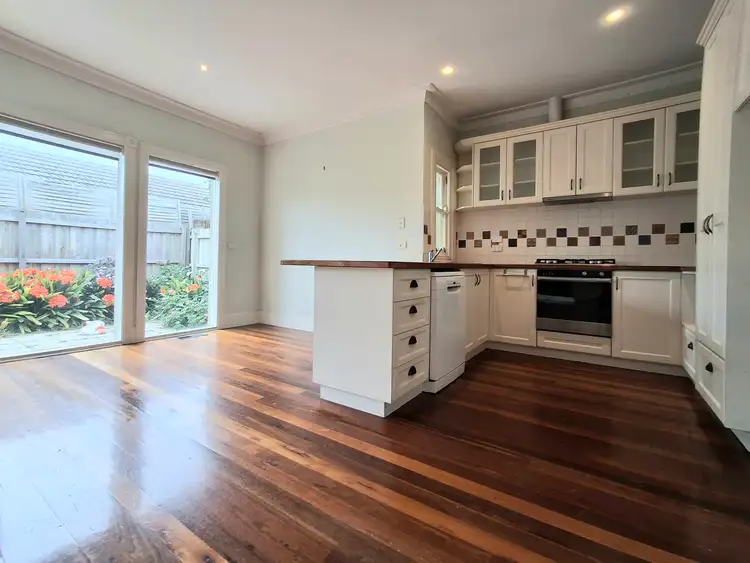 3B Third St, Parkdale VIC 3195
