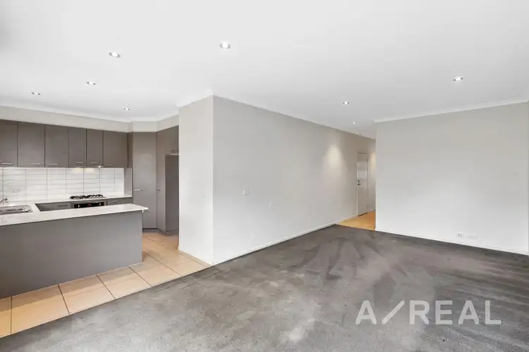 34/8 The Crossing, Caroline Springs VIC 3023