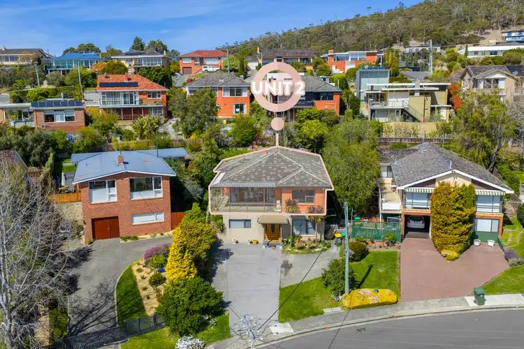 2/14 Coolabah Road, Sandy Bay TAS 7005