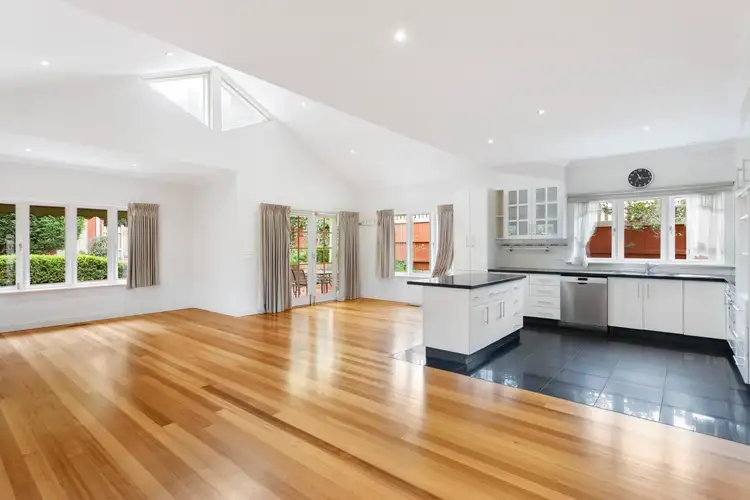 35 Shepherd St, Surrey Hills VIC 3127