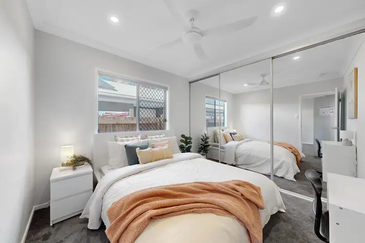 33 Berrimilla St, Manly West QLD 4179