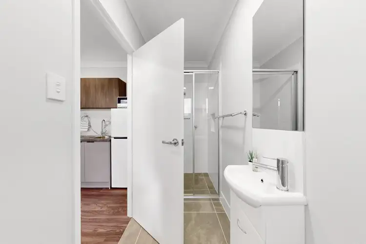 Fourth view of Homely unit listing, 33 Berrimilla St, Manly West QLD 4179