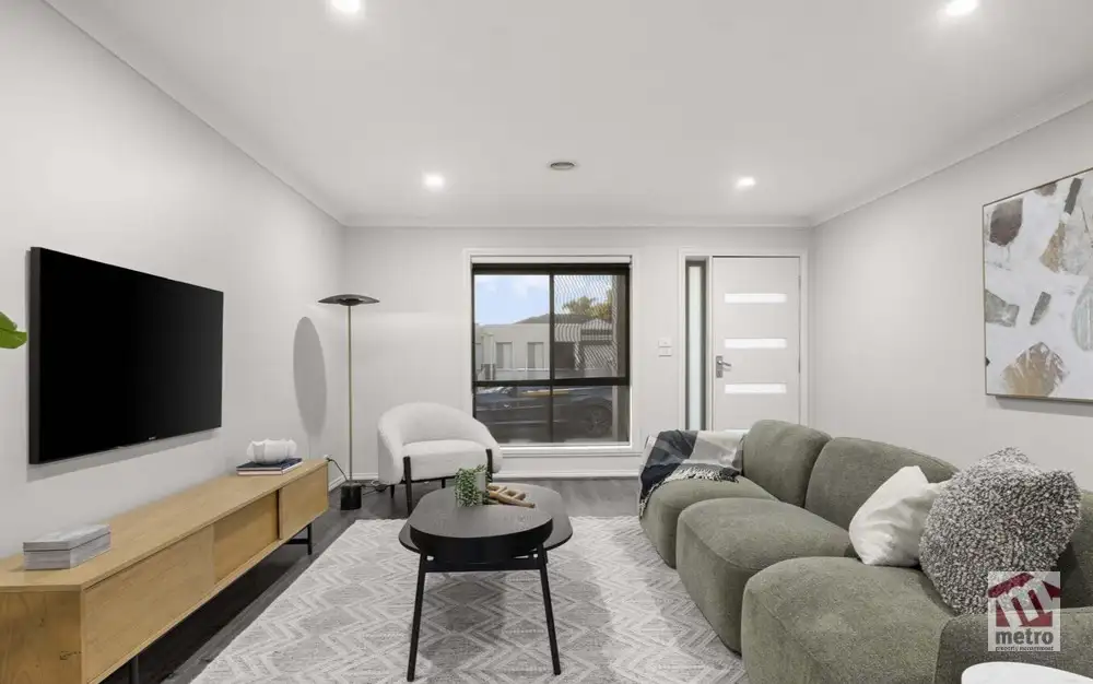 Main view of Homely house listing, 1/2 Balmoral Cl, Hillside VIC 3037