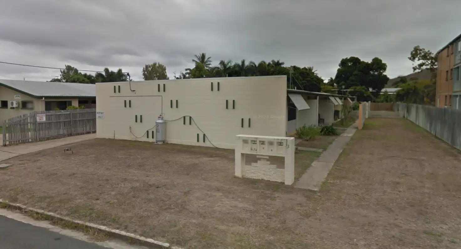 Main view of Homely house listing, 2/33 Surrey St, Hyde Park QLD 4812