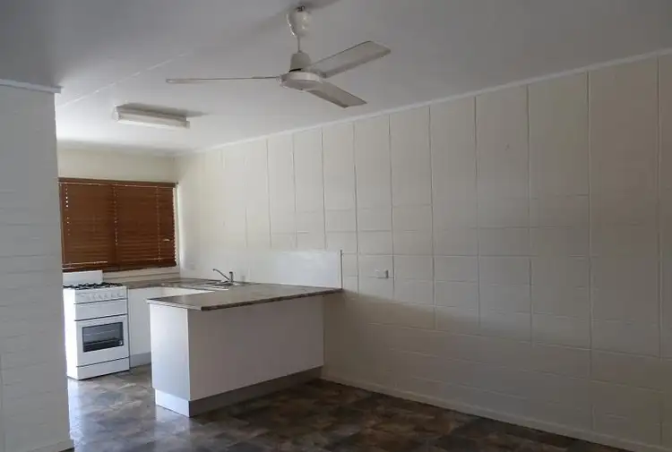 Second view of Homely house listing, 2/33 Surrey St, Hyde Park QLD 4812