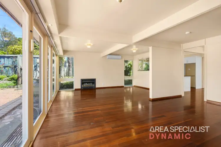 15 Trenton Ave, Glen Waverley VIC 3150