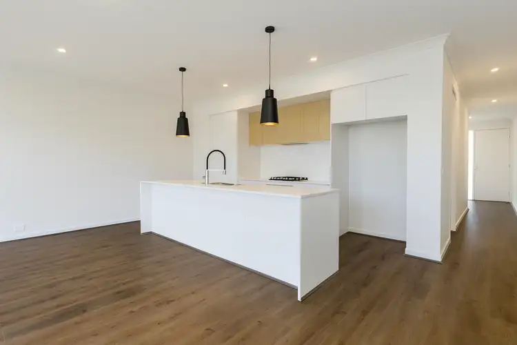 24 Shoreline Cr, Carrum Downs VIC 3201