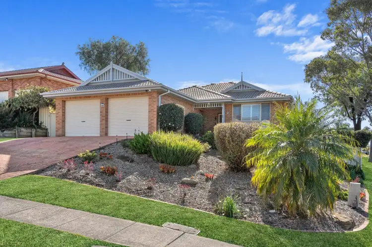 1 Smith Pl, Mount Annan NSW 2567