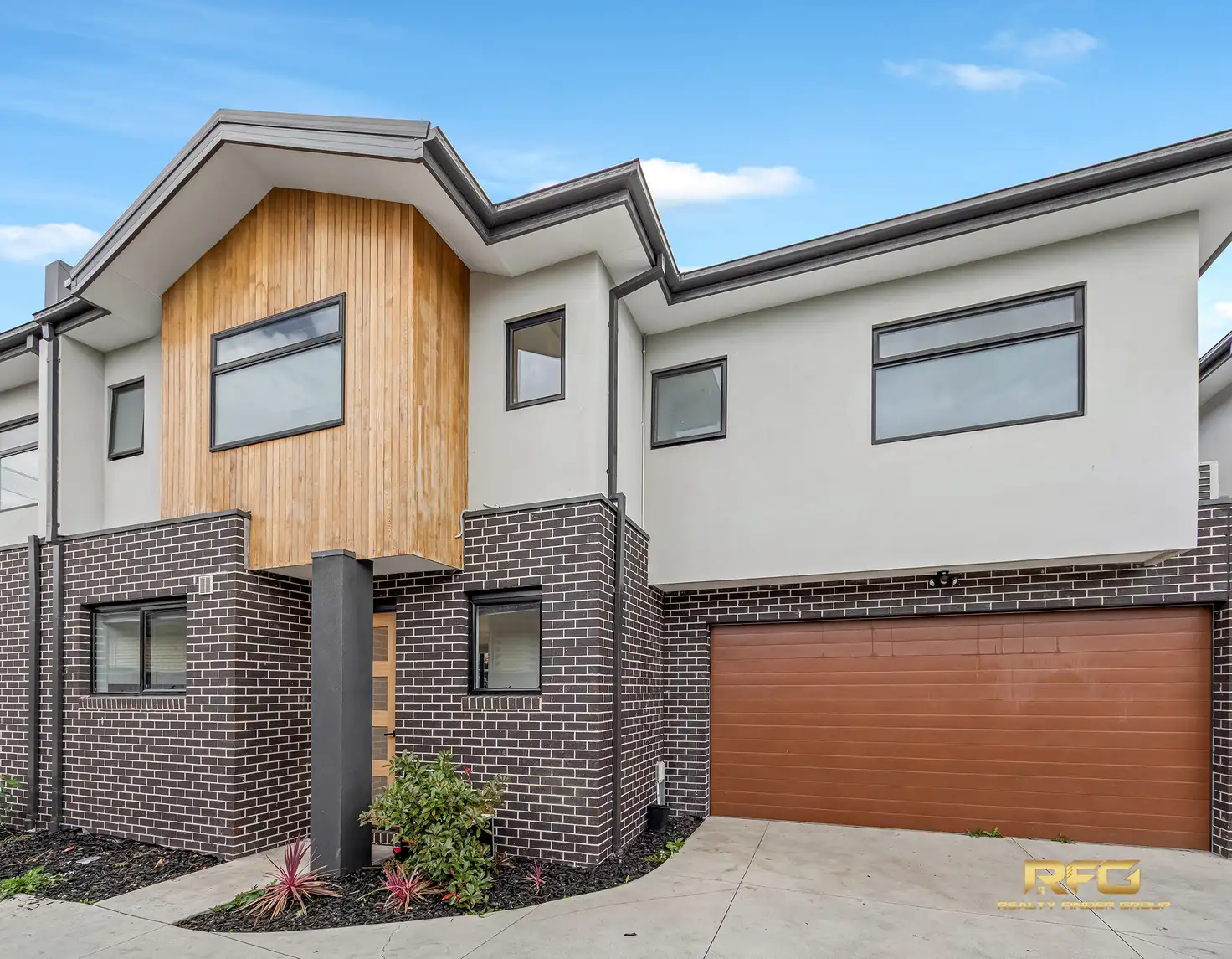Main view of Homely townhouse listing, 2/54 Henry St, St Albans VIC 3021