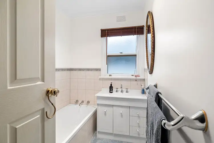 Fifth view of Homely house listing, 9 Pauls Cres, Wendouree VIC 3355