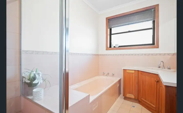 Fourth view of Homely house listing, 3 Bellshire Pl, Mount Gambier SA 5290