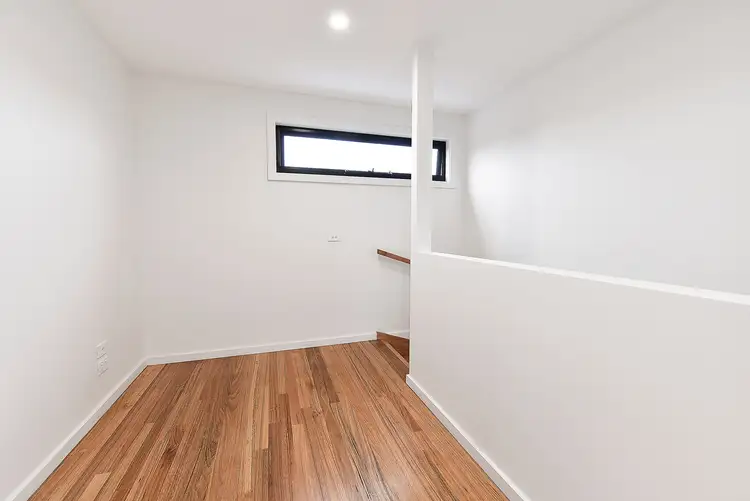 Fifth view of Homely townhouse listing, 2/34 Bulla Road, Strathmore VIC 3041