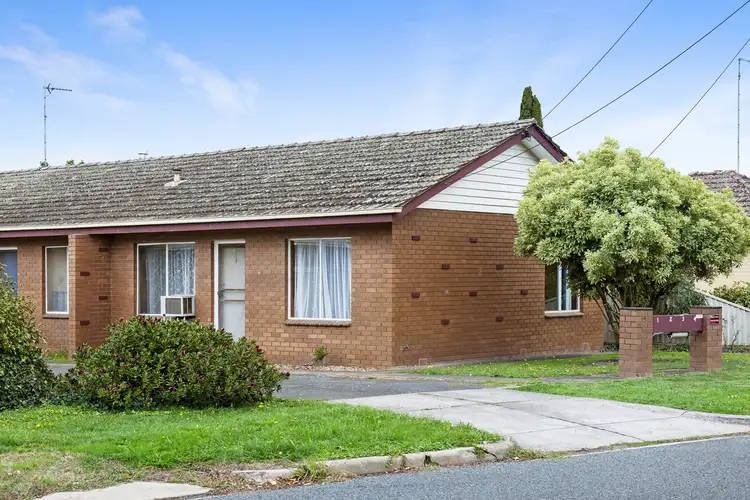 1/9 Almurta St, Alfredton VIC 3350